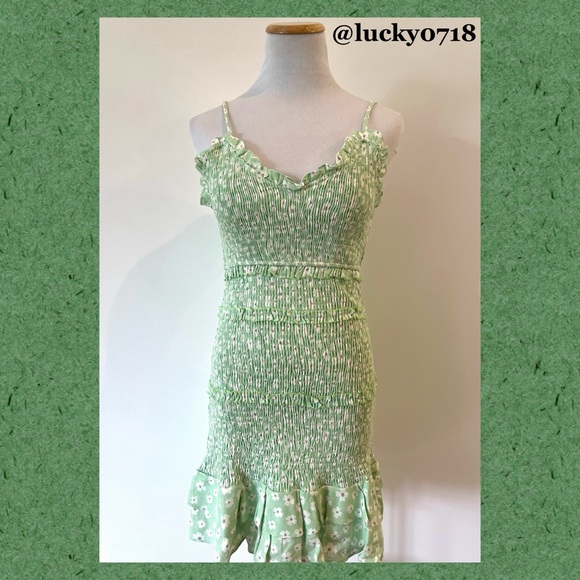Olivaceous NWT Mint Green and White Floral Smocked Ruffle Mini Dress Sz S - Picture 2 of 7